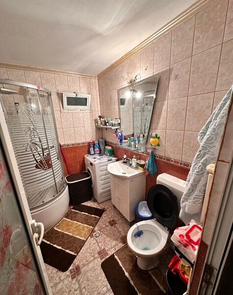 Doamna Ghica x Colentina x Baicului, langa parcul Lunca Florilor.